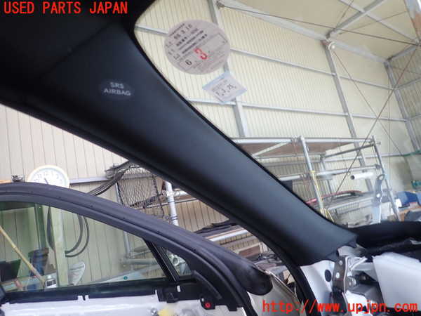 5UPJ-19257660]レクサス・UX250h(MZAH10)左フロントピラートリム 中古_m0001.jpg