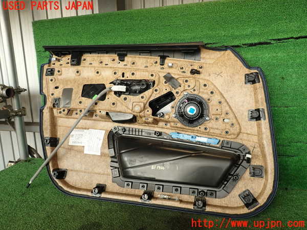 2UPJ-19261234]BMW 523d(FW20)(F10)右前ドア内張り 中古_m0004.jpg
