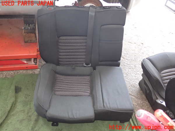 5UPJ-19277405]アルファロメオ・147 GTA(937AXL)右リアシート 中古_m0001.jpg