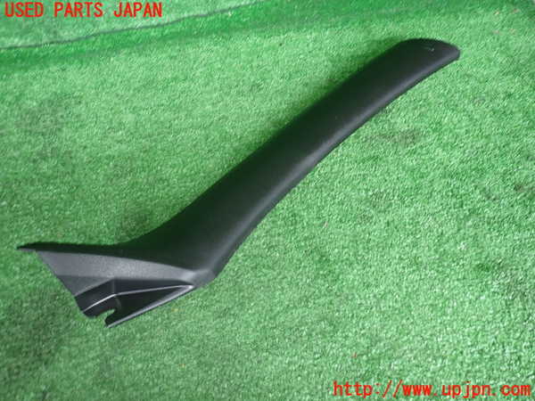 5UPJ-19277655]アルファロメオ・147 GTA(937AXL)右フロントピラートリム 中古_m0001.jpg