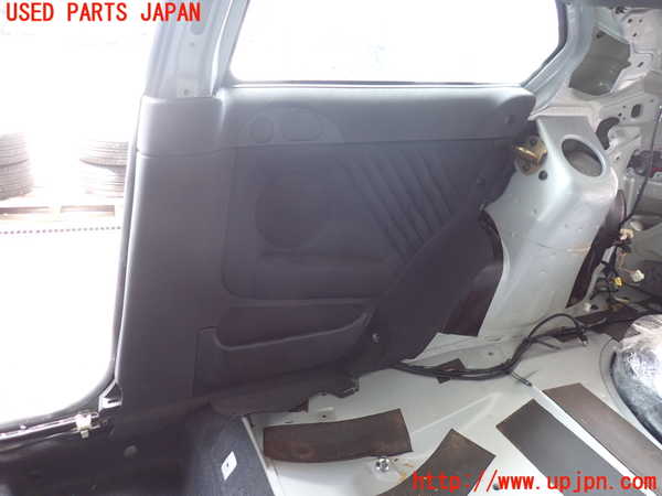 5UPJ-19277675]アルファロメオ・147 GTA(937AXL)右リアピラートリム 中古_m0001.jpg