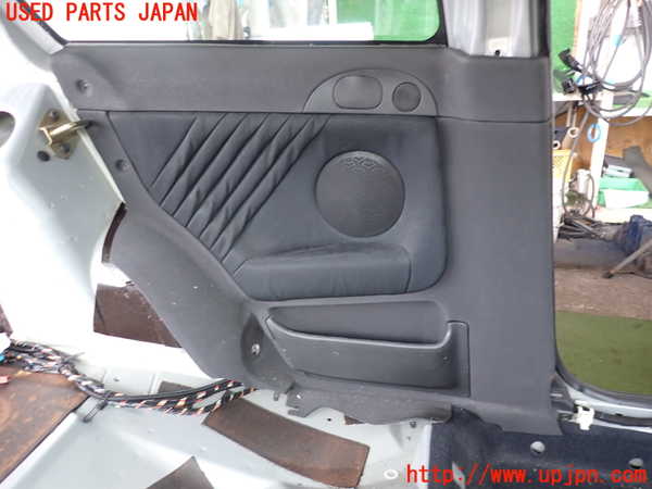 5UPJ-19277680]アルファロメオ・147 GTA(937AXL)左リアピラートリム 中古_m0001.jpg