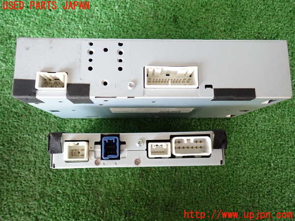 5UPJ-19286660]セルシオ(UCF30)TVチューナー 中古_m0002.jpg
