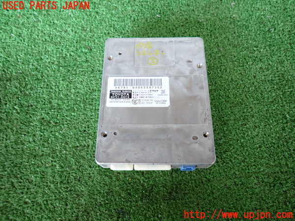 5UPJ-19286147]セルシオ(UCF30)コンピューター2 (トランシーバー テレマティクス) 中古_m0001.jpg
