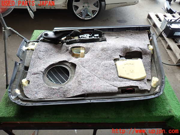 5UPJ-19281264]セルシオ(UCF30)後期 左前ドア内張り 中古_m0003.jpg