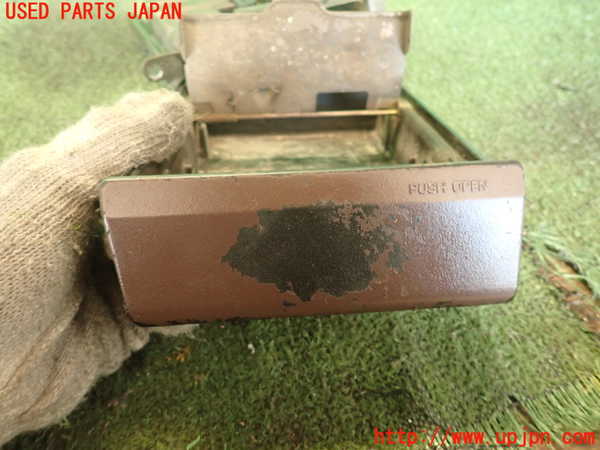 5UPJ-19297821]ソアラ(GZ20)灰皿1 中古_m0004.jpg