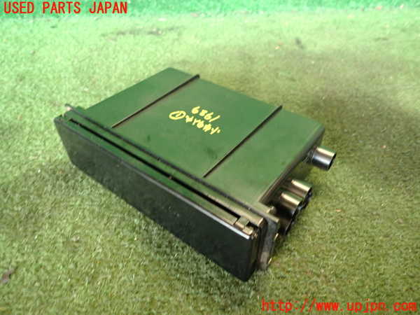 5UPJ-19297841]ソアラ(GZ20)小物入れ1 中古_m0001.jpg
