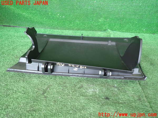 5UPJ-19307516]BMW ミニ(MINI)ジョンクーパーワークス(JCW)(SUJCW)(R56)グローブボックス1 中古_m0003.jpg