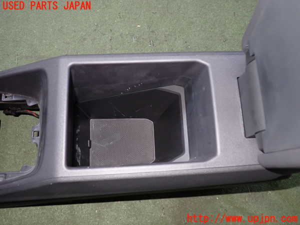2UPJ-19327540]アウディ・Q4 スポーツバック e-tron(FZEBJ)センターコンソール 中古_m0004.jpg