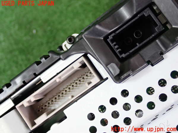 2UPJ-19336170]アウディ・A7 スポーツバック(4GCGWC)スピードメーター 中古_m0004.jpg
