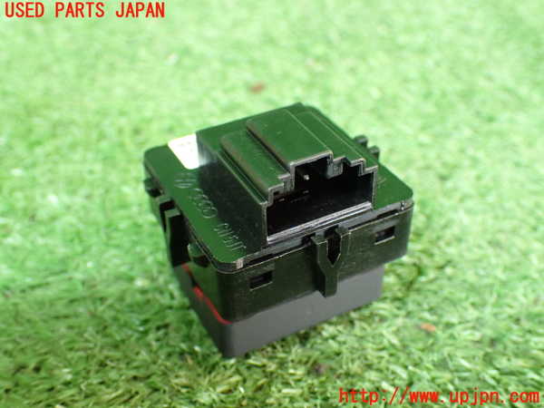 2UPJ-19336290]アウディ・A7 スポーツバック(4GCGWC)ハザードスイッチ 中古_m0002.jpg
