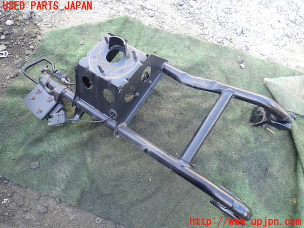 5UPJ-19341700]ハイラックスサーフ(RZN185W)スペアタイヤキャリア 中古_m0001.jpg