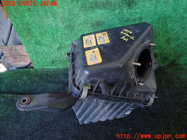 5UPJ-19342560]ハイラックスサーフ(RZN185W)エアクリーナーボックス 中古_m0001.jpg