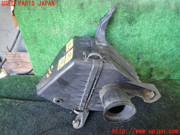 5UPJ-19342560]ハイラックスサーフ(RZN185W)エアクリーナーボックス 中古_m0002.jpg