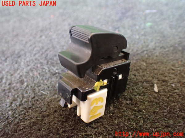 5UPJ-19346245]ハイラックスサーフ(RZN185W)左前パワーウィンドウスイッチ 中古_m0002.jpg