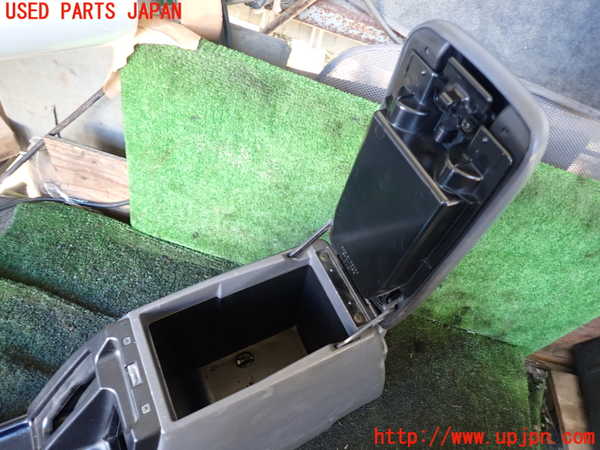 5UPJ-19347540]ハイラックスサーフ(RZN185W)センターコンソール 中古_m0003.jpg
