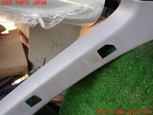 5UPJ-19347655]ハイラックスサーフ(RZN185W)右フロントピラートリム 中古_m0002.jpg