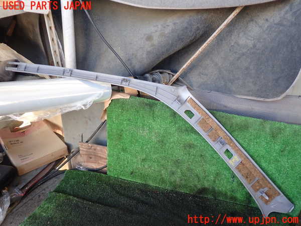 5UPJ-19347655]ハイラックスサーフ(RZN185W)右フロントピラートリム 中古_m0003.jpg