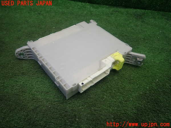 1UPJ-19356741]クラウン ハイブリッド(GWS204)ヒューズボックス1 中古_m0002.jpg