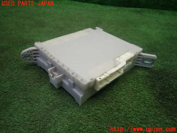 1UPJ-19356742]クラウン ハイブリッド(GWS204)ヒューズボックス2 中古_m0002.jpg