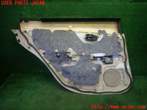 1UPJ-19351294]クラウン ハイブリッド(GWS204)右後ドア内張り 中古_m0005.jpg