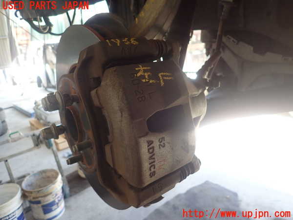 5UPJ-19364085]クラウン ロイヤル ハイブリッド(AWS210)左フロントキャリパー 中古_m0001.jpg