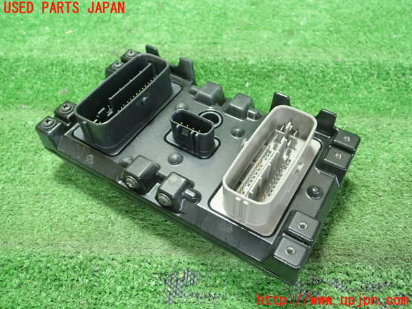 5UPJ-19366125]クラウン ロイヤル ハイブリッド(AWS210)ABSコンピューター 中古_m0001.jpg