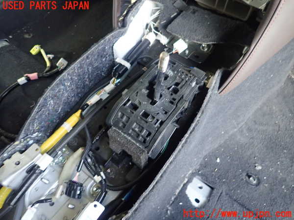 5UPJ-19367555]クラウン ロイヤル ハイブリッド(AWS210)ATシフトレバー 中古_m0001.jpg