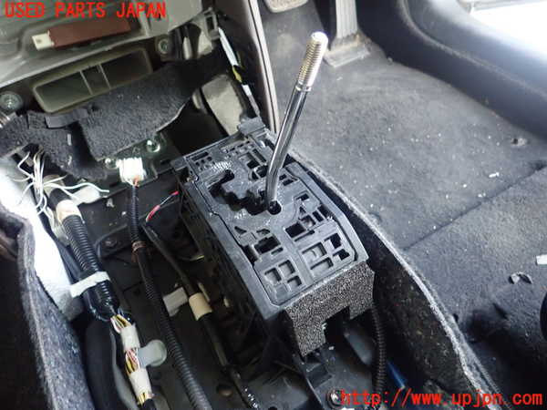 5UPJ-19367555]クラウン ロイヤル ハイブリッド(AWS210)ATシフトレバー 中古_m0002.jpg