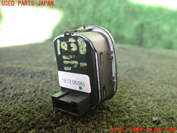 5UPJ-19386280]ポルシェ・ケイマン 987c型(98720)ミラースイッチ 中古_m0002.jpg