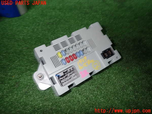 2UPJ-19396742]ジャガー・Fペース(DC2NA)ヒューズボックス2 中古_m0001.jpg