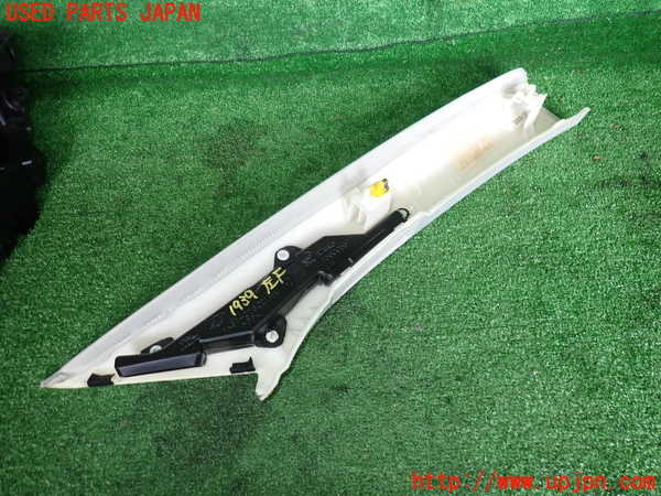 2UPJ-19397660]ジャガー・Fペース(DC2NA)左フロントピラートリム 中古_m0002.jpg