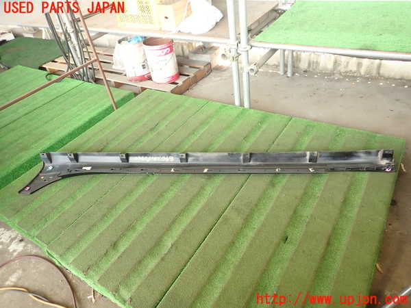 2UPJ-19401390]マセラティ・ギブリ M157(MG30C)右サイドステップ ジャンク_m0005.jpg