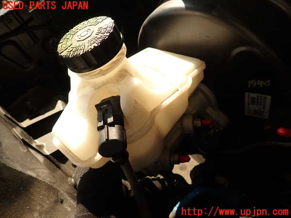 2UPJ-19404050]マセラティ・ギブリ M157(MG30C)ブレーキマスターシリンダー 中古_m0001.jpg