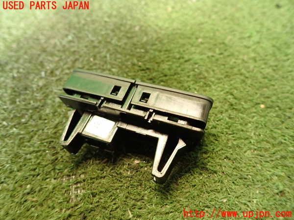 2UPJ-19406311]マセラティ・ギブリ M157(MG30C)スイッチ6(トランク ロック) 中古_m0002.jpg