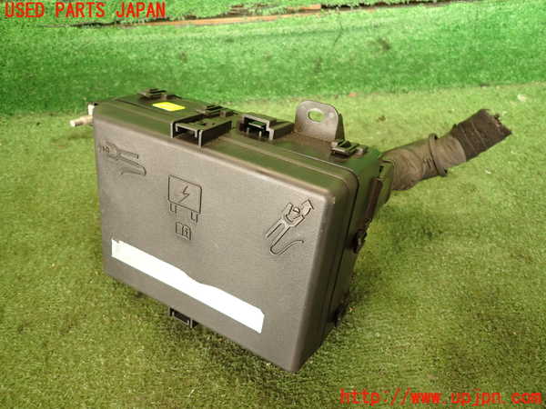 2UPJ-19406741]マセラティ・ギブリ M157(MG30C)ヒューズボックス1 中古_m0002.jpg