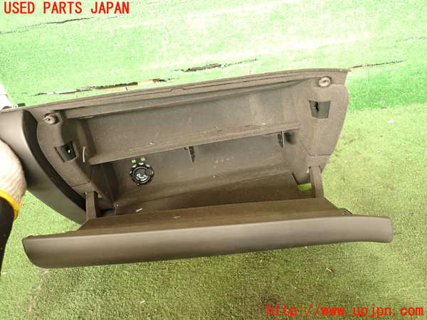2UPJ-19407516]マセラティ・ギブリ M157(MG30C)グローブボックス1 中古_m0003.jpg