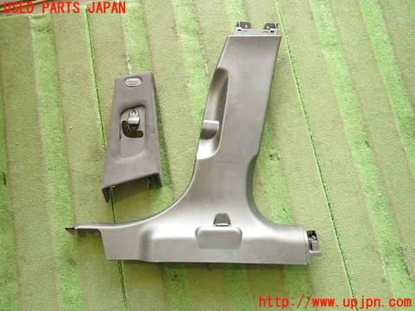 2UPJ-19407665]マセラティ・ギブリ M157(MG30C)右センターピラートリム ジャンク_m0001.jpg