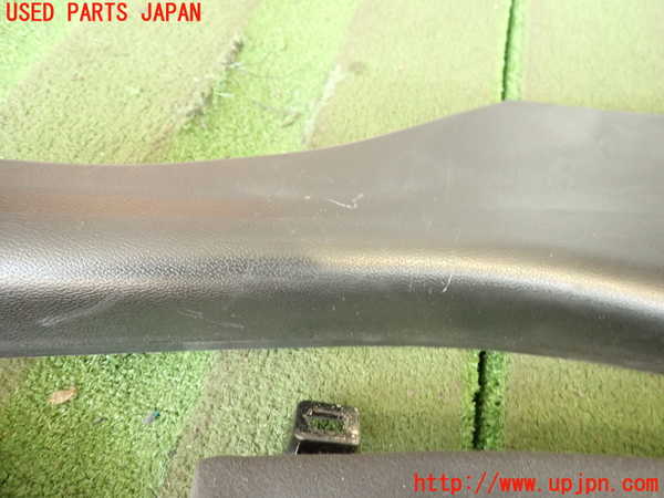 2UPJ-19407680]マセラティ・ギブリ M157(MG30C)左リアピラートリム 中古_m0002.jpg