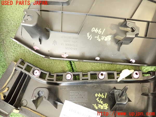 2UPJ-19407680]マセラティ・ギブリ M157(MG30C)左リアピラートリム 中古_m0005.jpg