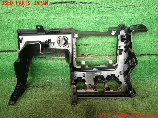 2UPJ-19407691]マセラティ・ギブリ M157(MG30C)内装トリム類1 中古_m0002.jpg