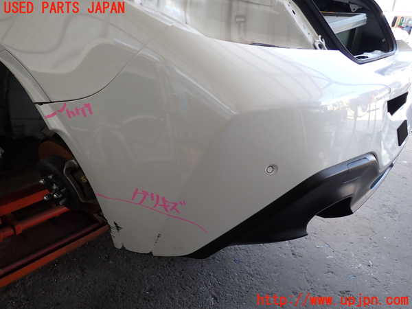 5UPJ-19411610]GR86(BRZ)(ZN8)リアバンパー 中古_m0002.jpg