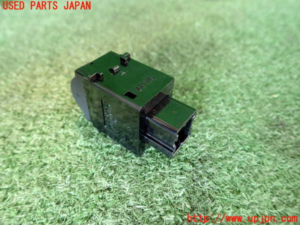 5UPJ-19416309]GR86(BRZ)(ZN8)スイッチ4(メーター照度) 中古_m0002.jpg