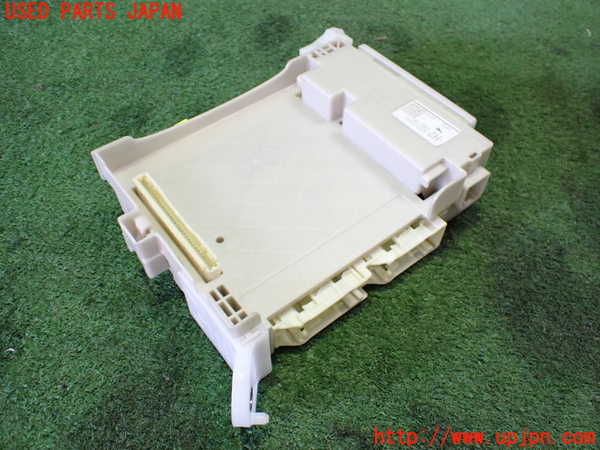5UPJ-19426741]BRZ(86)(ZD8)ヒューズボックス1 中古_m0002.jpg