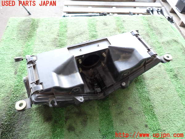 5UPJ-19432560]フェアレディZ(GCZ32)(Z32)エアクリーナーボックス 中古_m0002.jpg