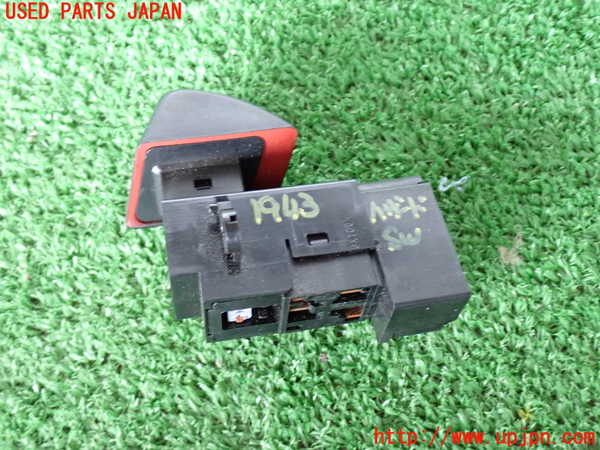 5UPJ-19436290]フェアレディZ(GCZ32)(Z32)ハザードスイッチ 中古_m0002.jpg