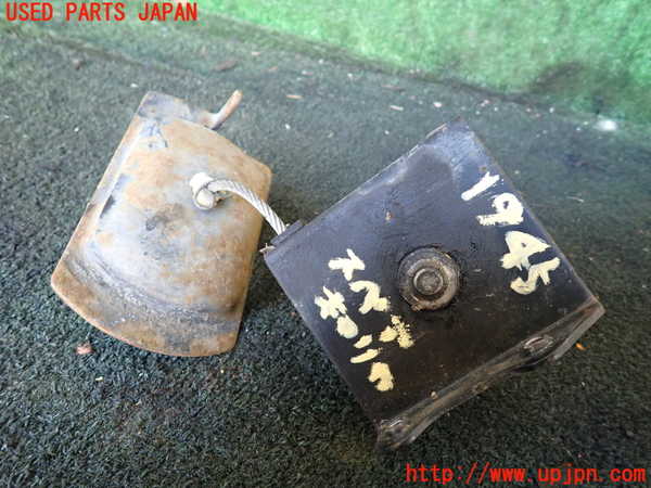 5UPJ-19451700]ハイラックスサーフ(RZN185W)スペアタイヤキャリア 中古_m0001.jpg