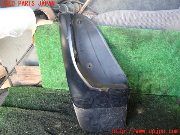 5UPJ-19451456]ハイラックスサーフ(RZN185W)左リアマッドガード(泥除け) 中古_m0002.jpg