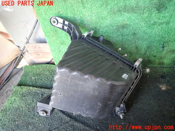 5UPJ-19452560]ハイラックスサーフ(RZN185W)エアクリーナーボックス 中古_m0002.jpg