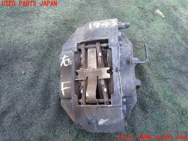5UPJ-19454080]ハイラックスサーフ(RZN185W)右フロントキャリパー 中古_m0001.jpg